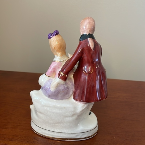 Vintage Coventry Made In USA Porcelain Figurine 5017B Colonial Couple - Picture 2 of 9